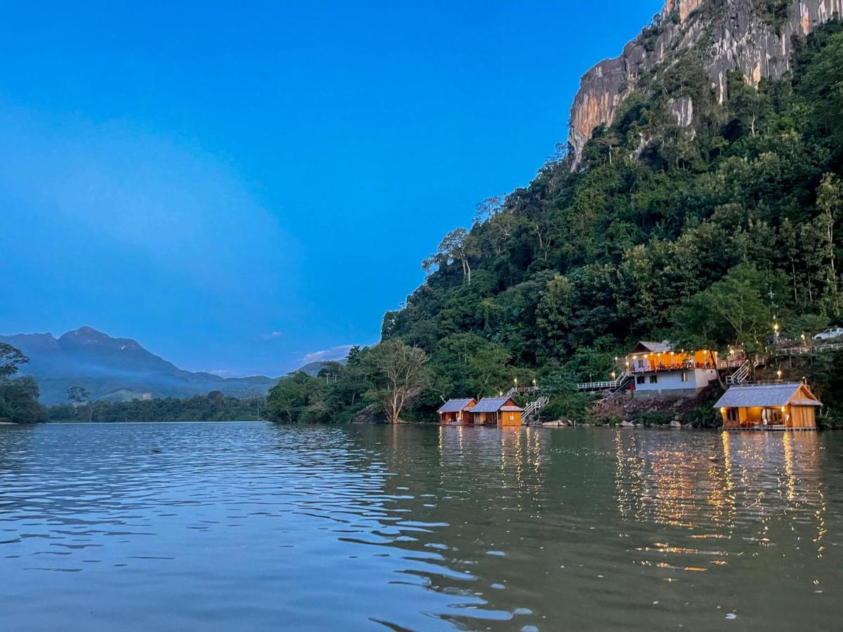 فندق Nongkhiaw The Float House المظهر الخارجي الصورة
