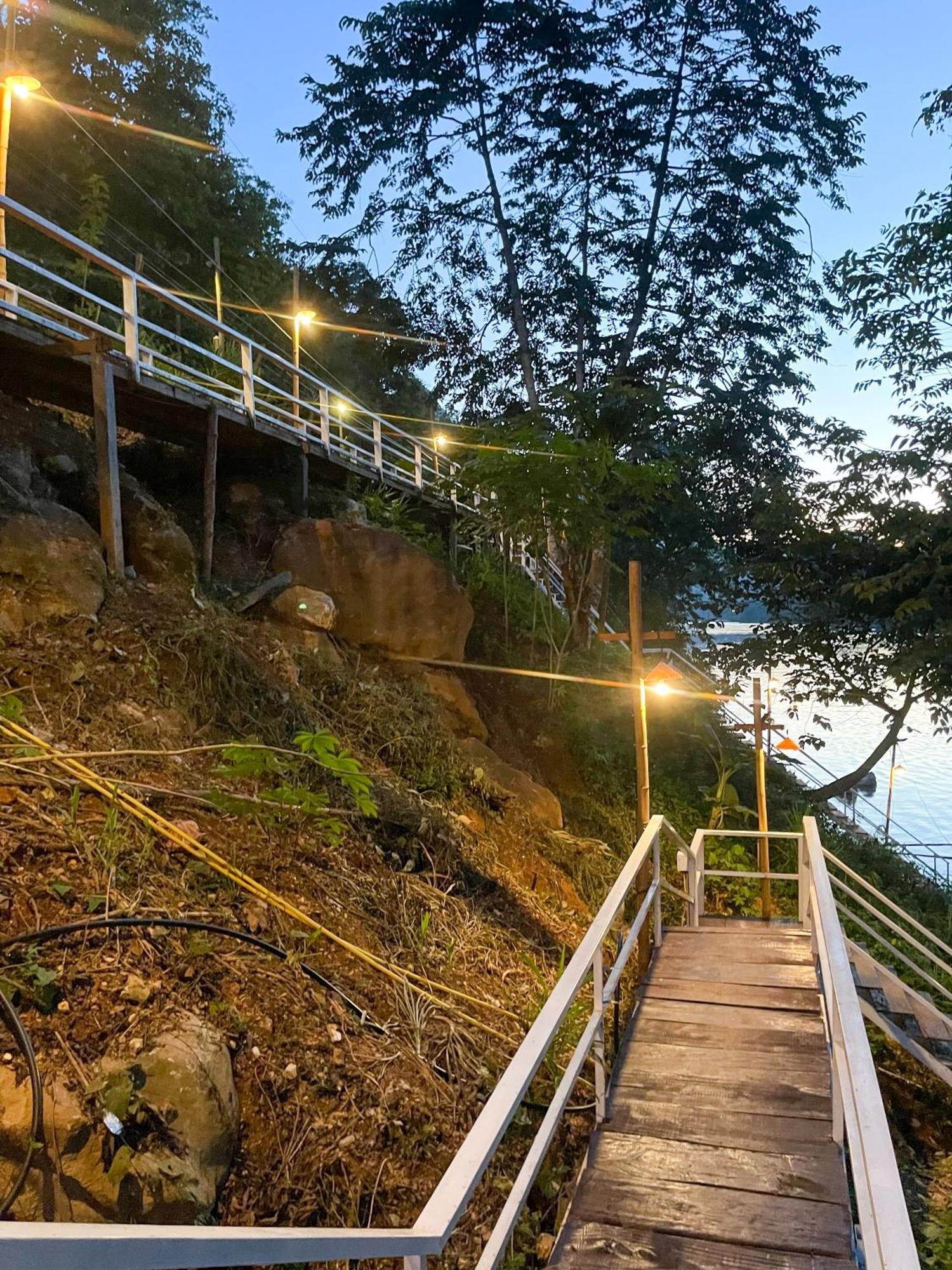 فندق Nongkhiaw The Float House المظهر الخارجي الصورة