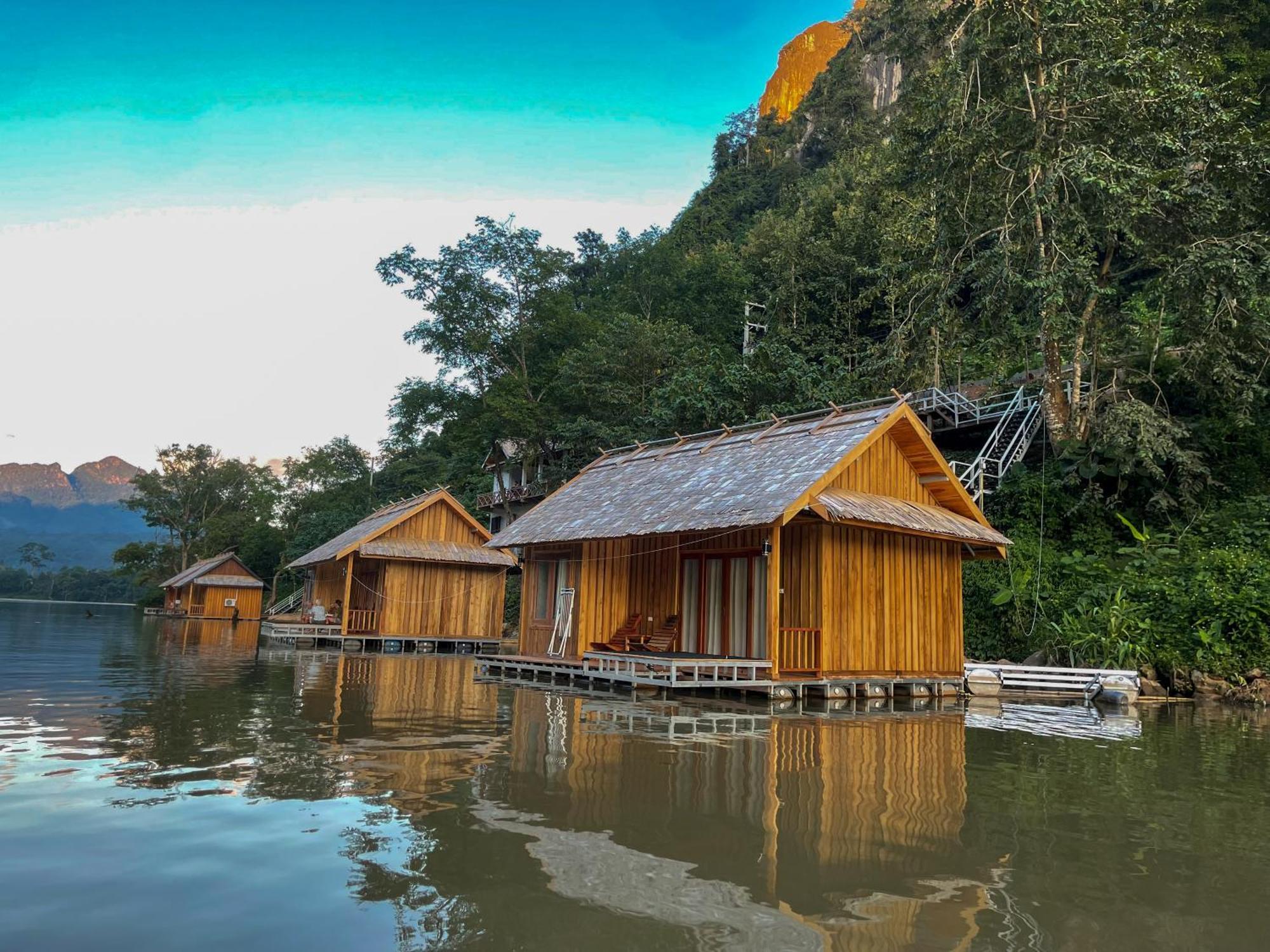 فندق Nongkhiaw The Float House المظهر الخارجي الصورة