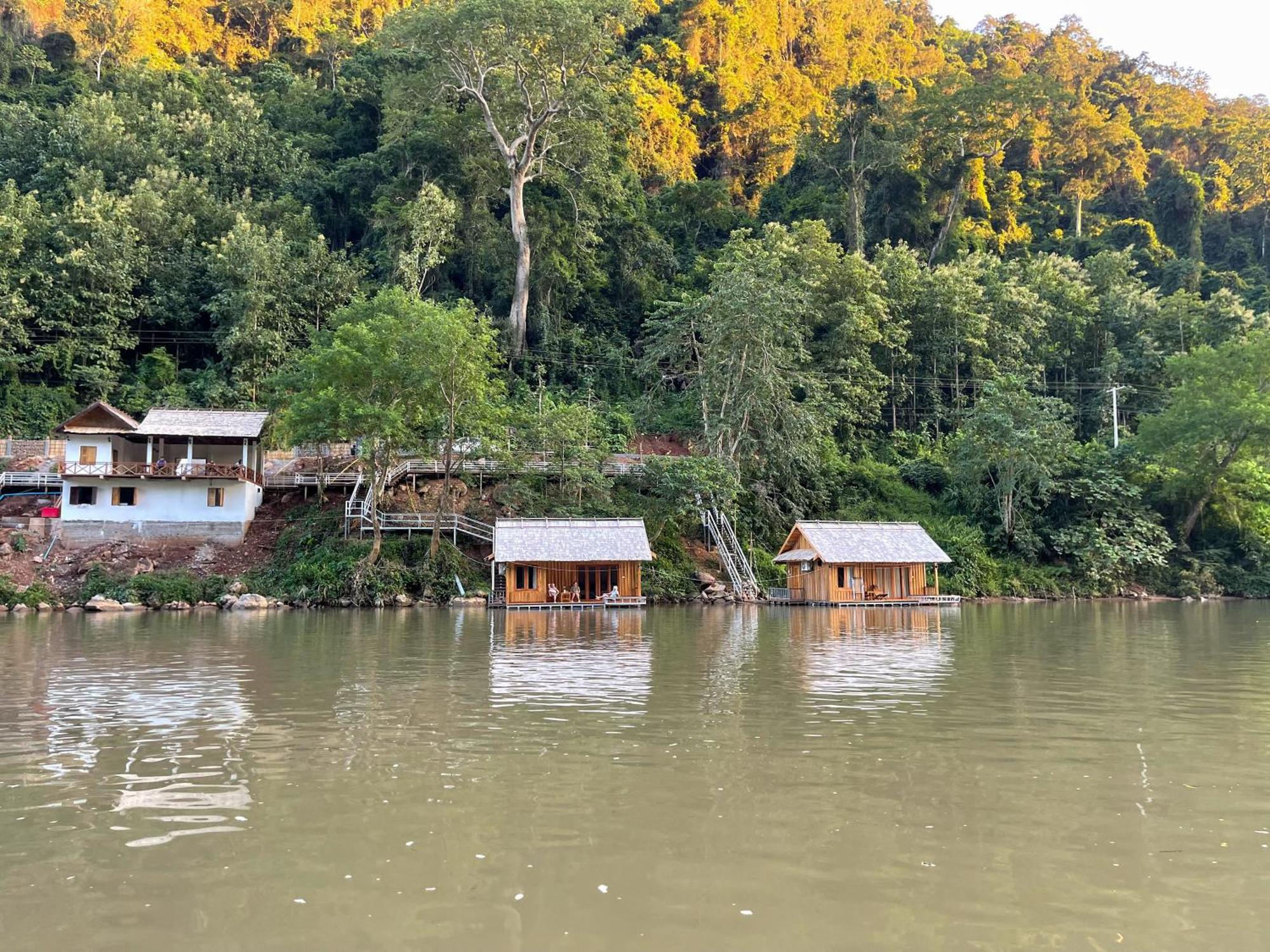 فندق Nongkhiaw The Float House المظهر الخارجي الصورة