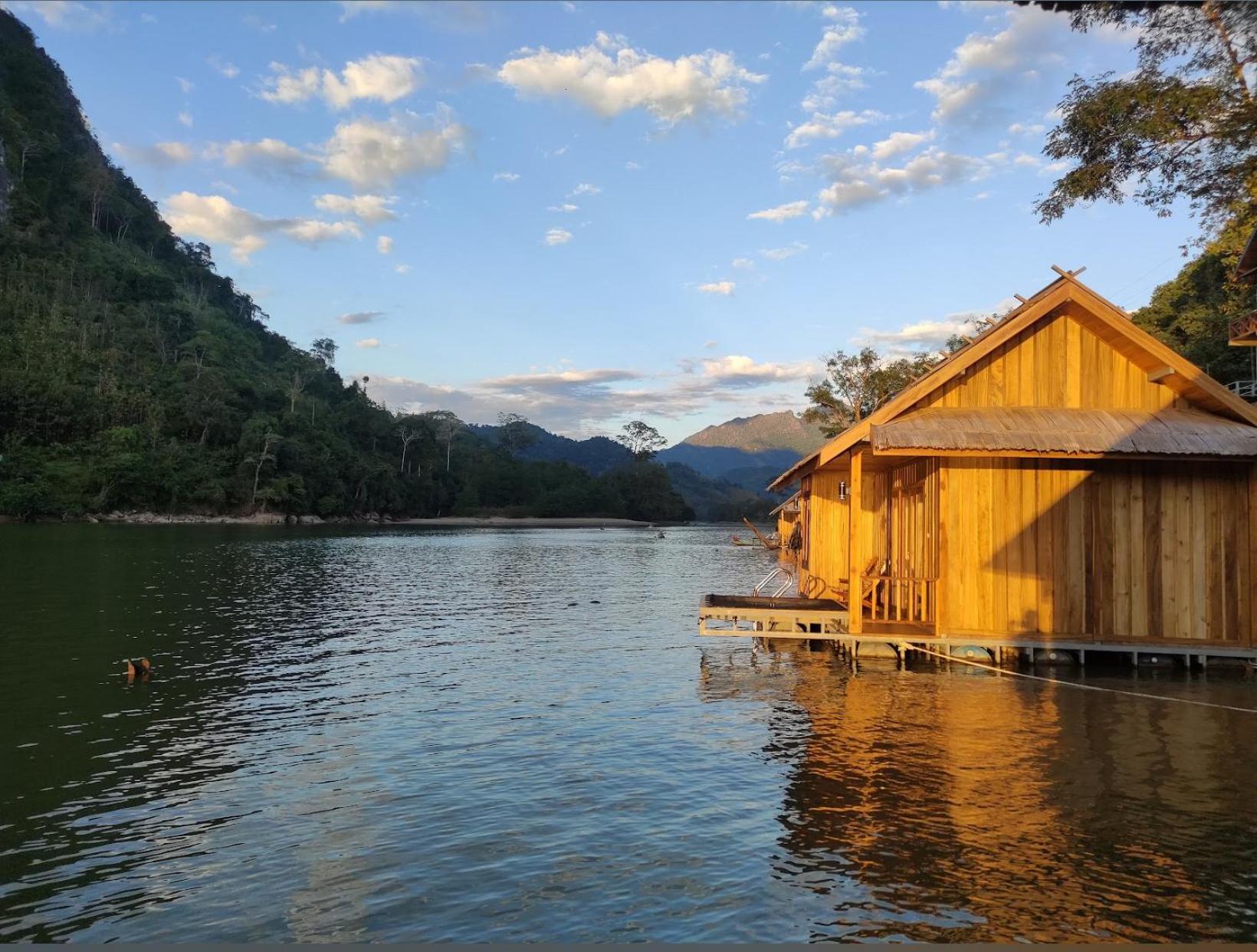 فندق Nongkhiaw The Float House المظهر الخارجي الصورة